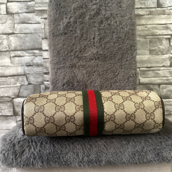 ***Sold***Authentic Gucci Handbag Sherry - Picture 6 of 8
